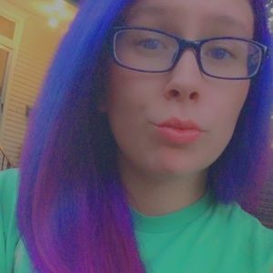 Meet your Posher, Monica